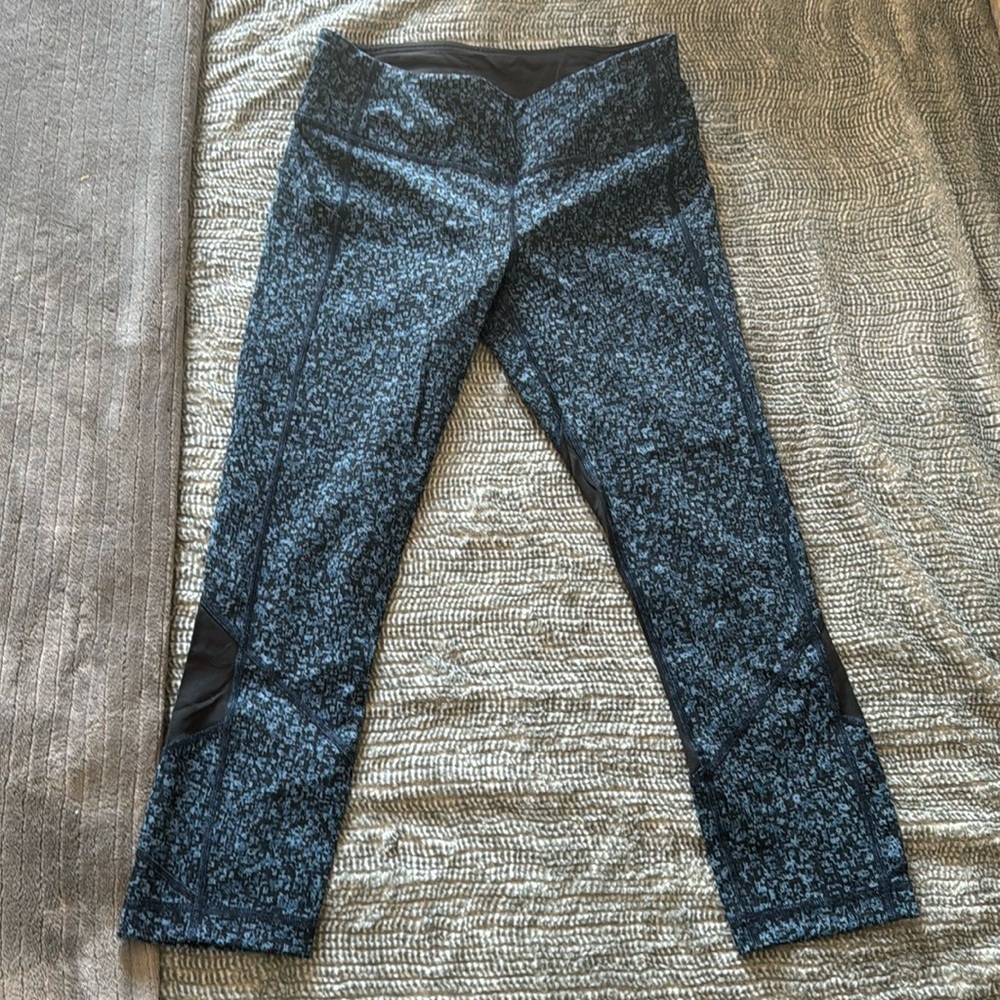 Lululemon fast and free capri pants great condition size 6